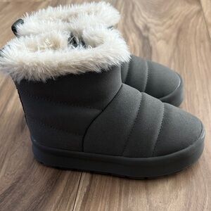 Zara Kids Gray Boots with Cream Fur